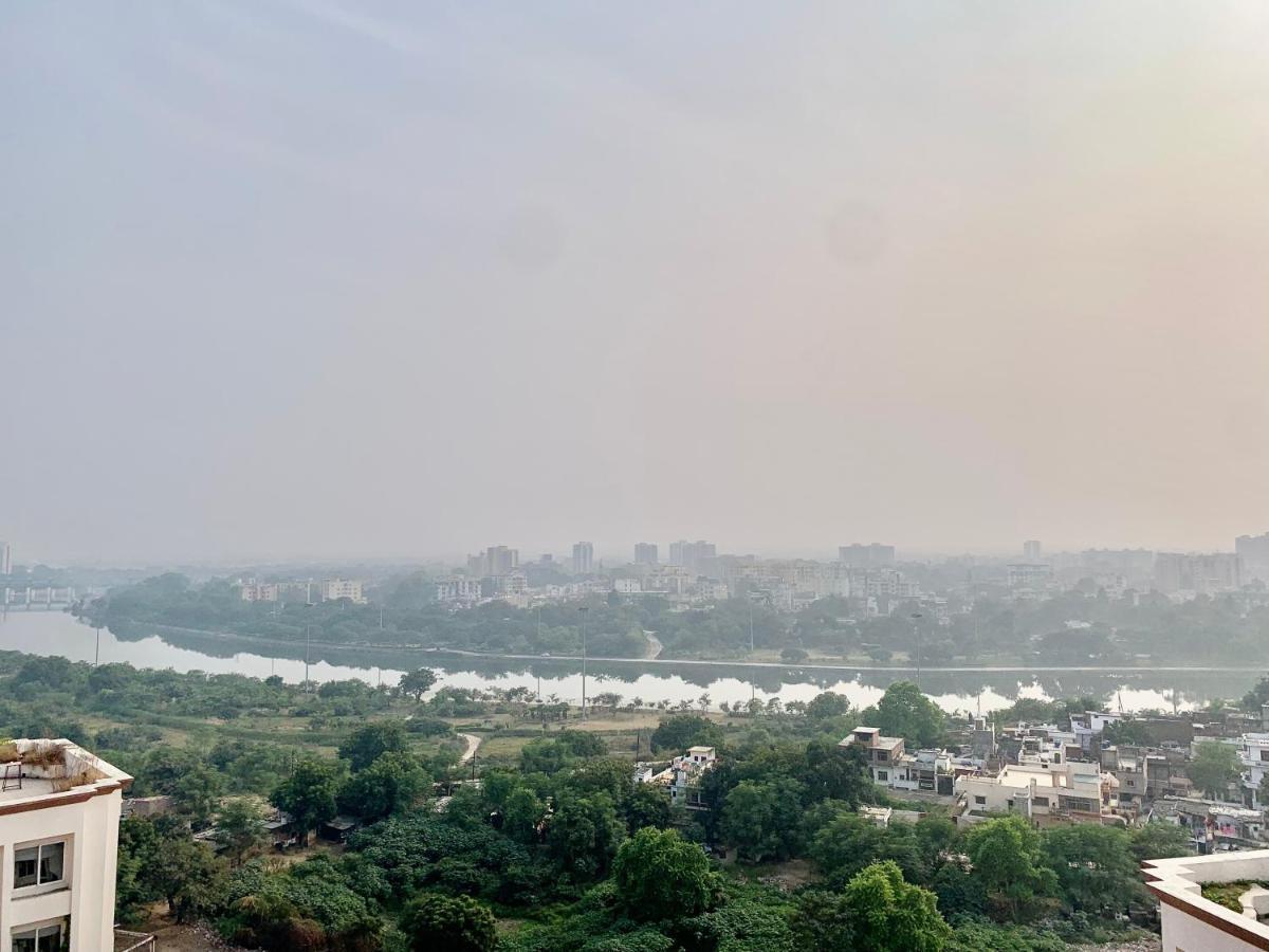 Kamil'S Studio Apartment Lucknow Bagian luar foto