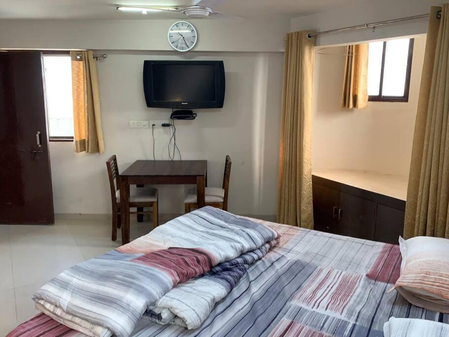 Kamil'S Studio Apartment Lucknow Bagian luar foto