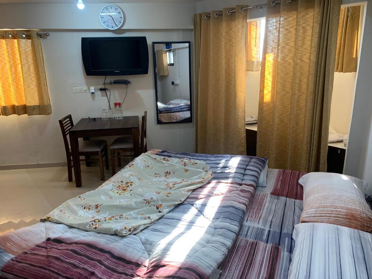 Kamil'S Studio Apartment Lucknow Bagian luar foto