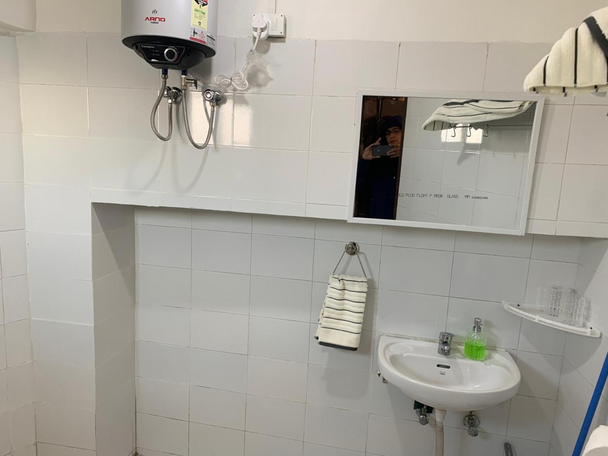 Kamil'S Studio Apartment Lucknow Bagian luar foto